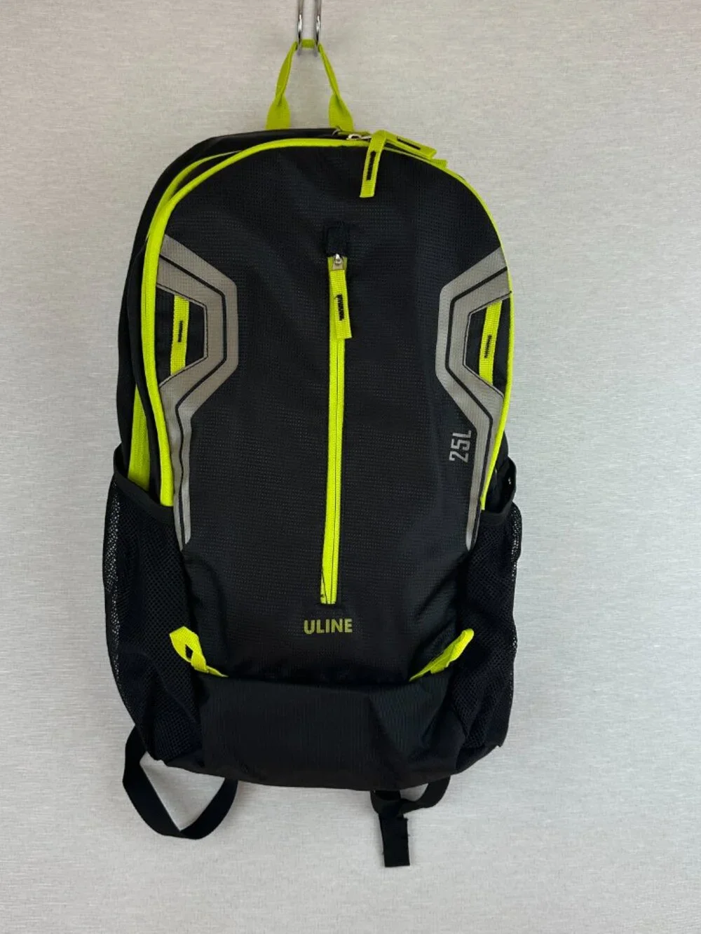 ULINE EDGE BLACK NEON GREEN 25L DAYPACK/BACKPAK ZIP POCKETS TEAR RESISTANT NEW